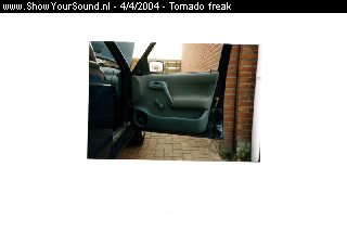 showyoursound.nl - tornado freak - tornado freak - deur2.jpg - na het aanpassen van de deur en de deurbakken past alles zoals bedoeld ook weer op de deur.BRer is geen verschil te zien met voor en na de installatieBRalleen de deuren zijn wat massiever en zwaarder